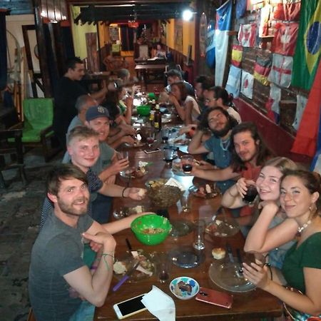 Campo Base Youth Hostel Mendoza Luaran gambar