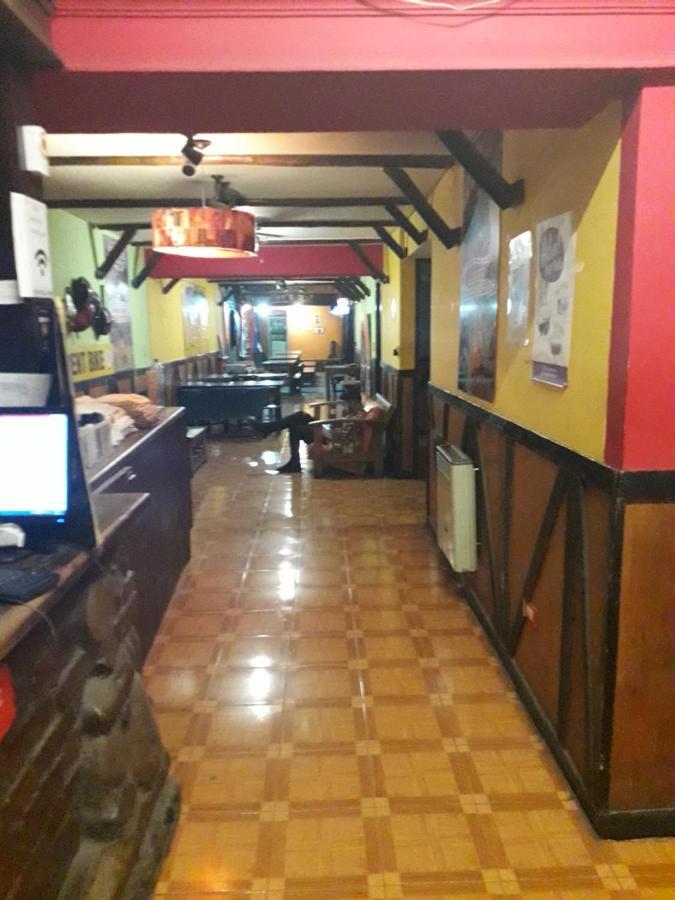 Campo Base Youth Hostel Mendoza Luaran gambar